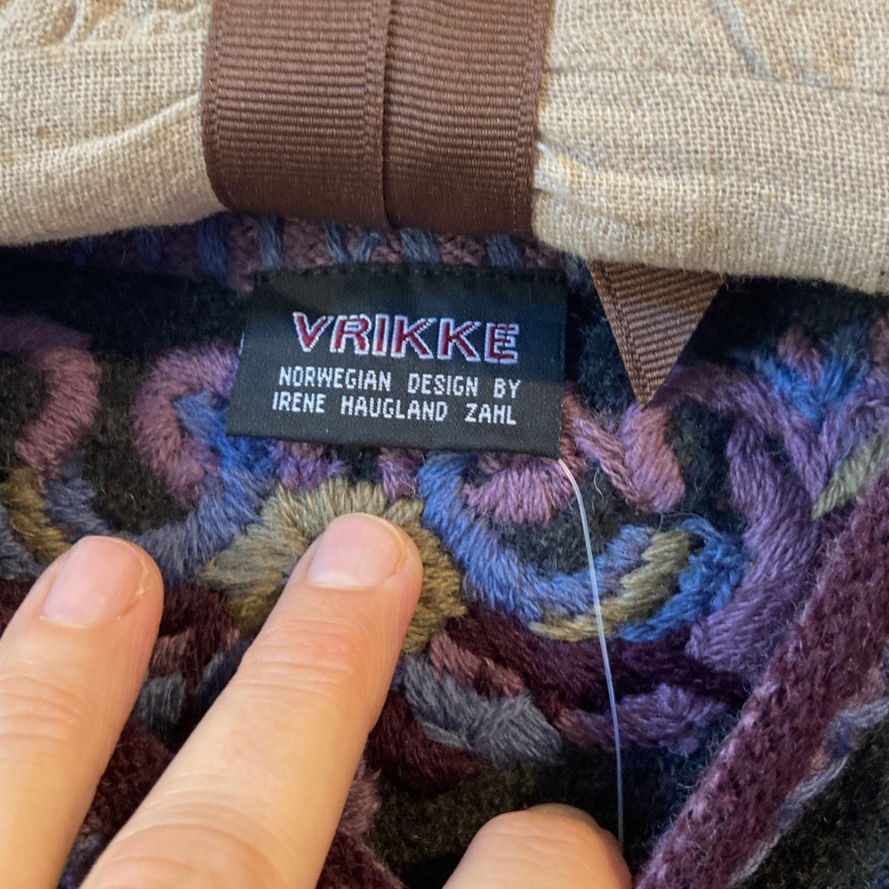 NWT vintage Norwegian 100% wool embroidered vest - Picture 3 of 7